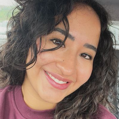 Karla, 28