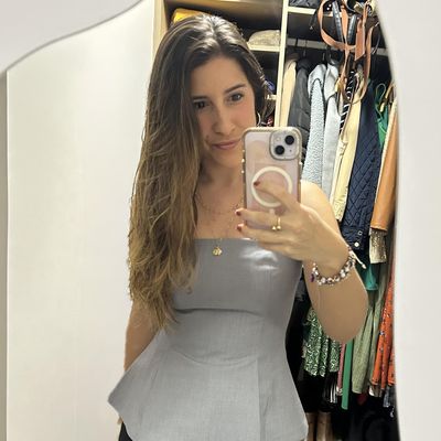 Stephanie, 32
