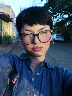 Anna, 18