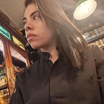 Gabriela, 31