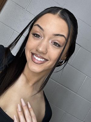 Jocelyn, 21