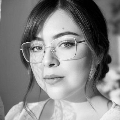 Ana, 33