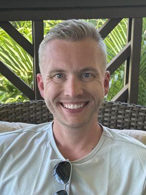 Zach, 31