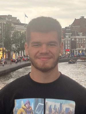 Jonas, 24