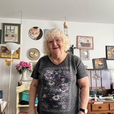 Laurie, 77