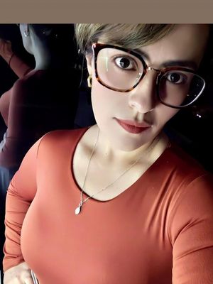 Diany, 33