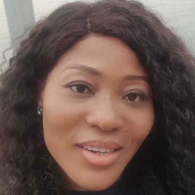 Priscillia, 40