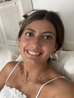 Teresa, 21
