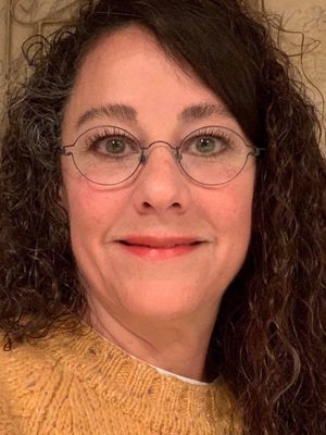Andrea, 58