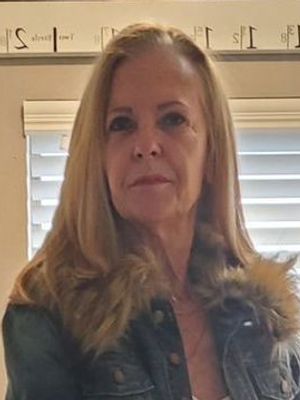 Caroline, 60