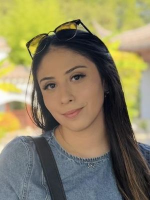 Liliana, 27