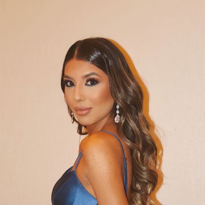 Andrea, 25