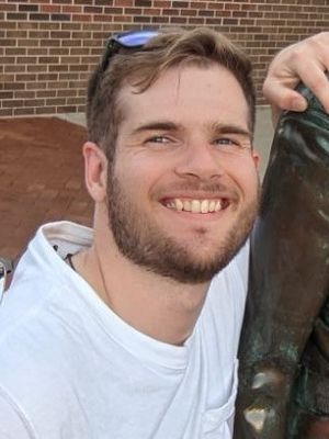 Chris, 28