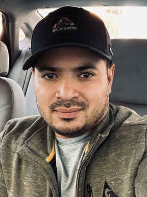 Carlos, 31