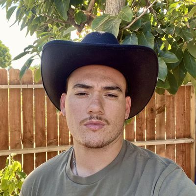 TJ, 24