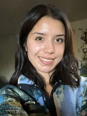 Alejandra, 23