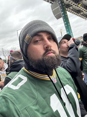 Alex, 31