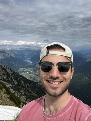 Stephen, 25