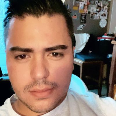 Javier, 33