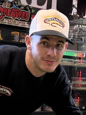 Thomas, 31