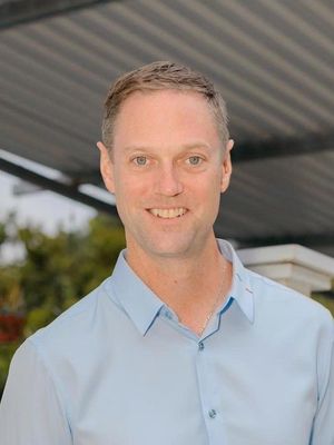 Justin, 48