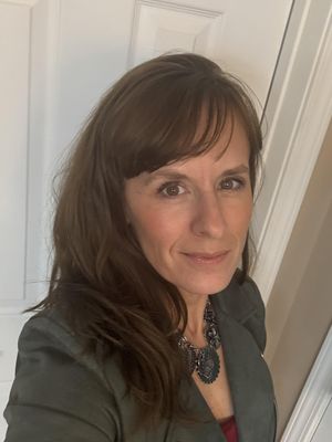 Leslie, 47