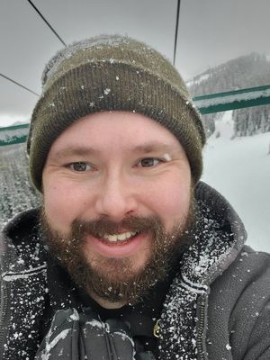 Wes, 39