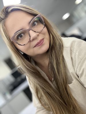 Angela, 36