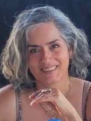 Adriana, 58