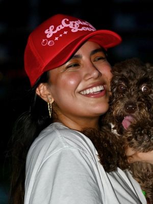 Oriana, 28