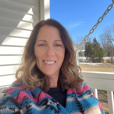 Cathrine, 32