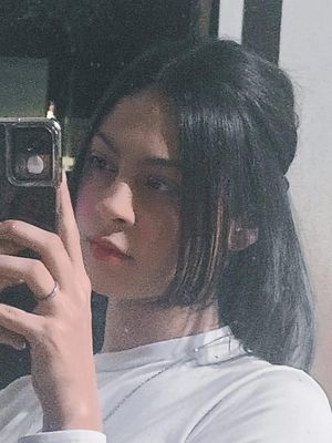 Gabriela, 18