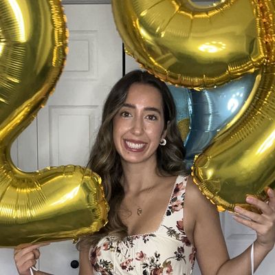 Andrea, 29