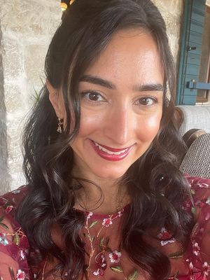 Jenny, 33