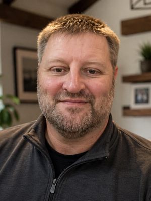 Andy, 48