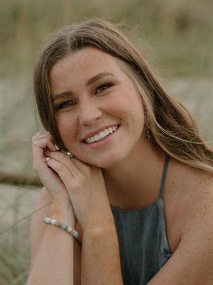 Erin, 19