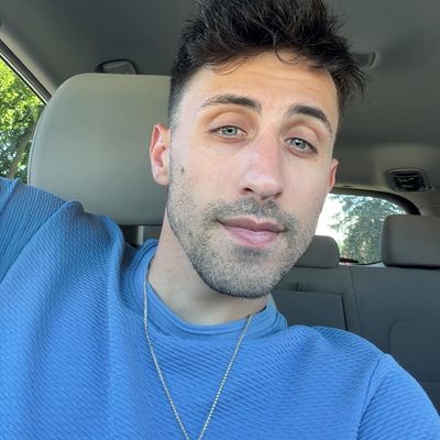Dominic, 28