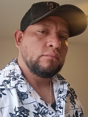 Alex, 40