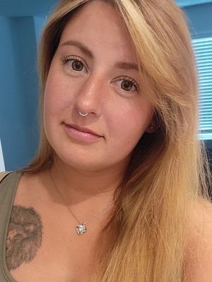 Frankie, 31