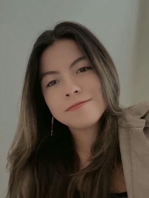 Johana, 27