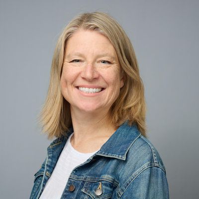 Maggie, 53