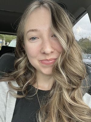 Maria, 27