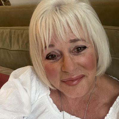 Vikki, 62