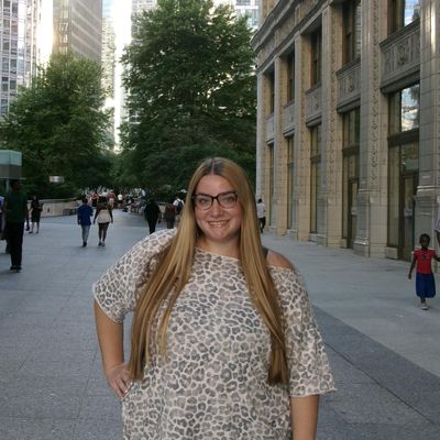Abby, 22