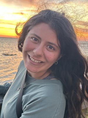 Julia Hejkal, 25