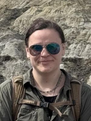 Emily, 25