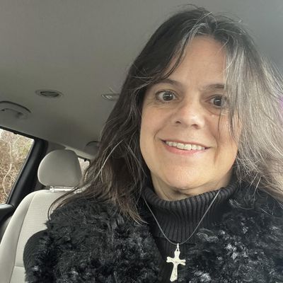 Amanda, 58