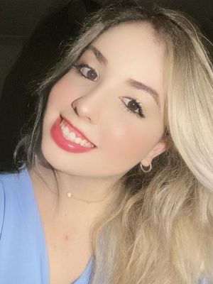 Maria Victoria, 23