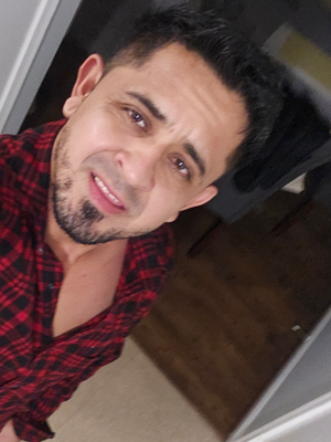 Alejandro, 30