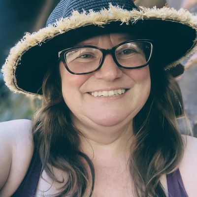 Bobbie, 47